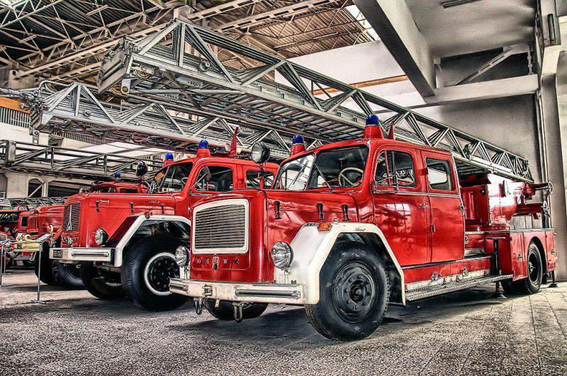 Wóz strażacki w muzeum pożarnictwa w Mysłowicach